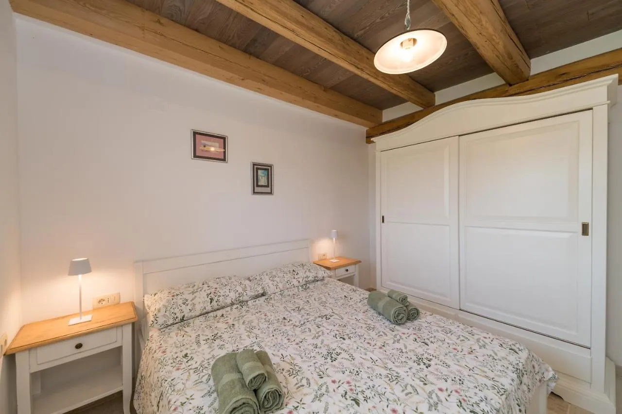 Villa Krug With 3 Bedroom And A Pool Immersed In Nature Near Buje Kremenje