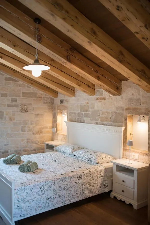 Villa Krug With 3 Bedroom And A Pool Immersed In Nature Near Buje Kremenje Kroatien