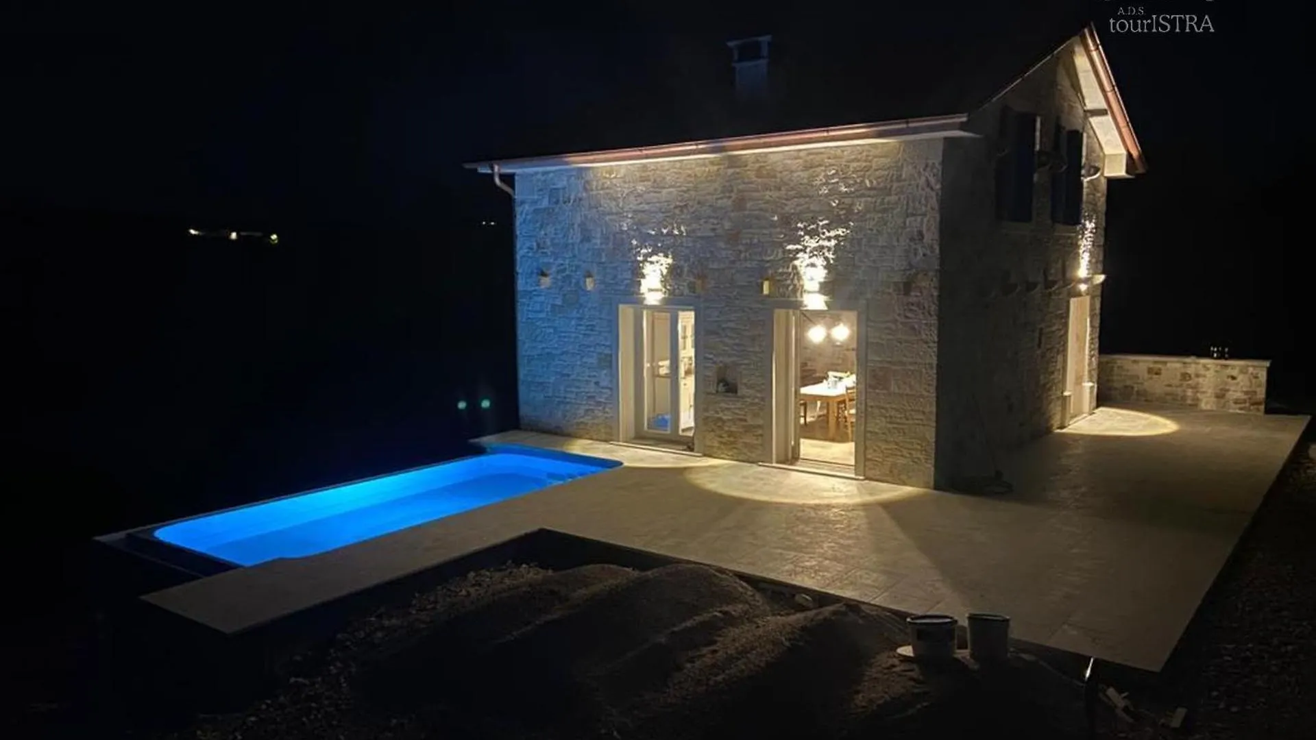 Villa Krug With 3 Bedroom And A Pool Immersed In Nature Near Buje Kremenje Kroatien