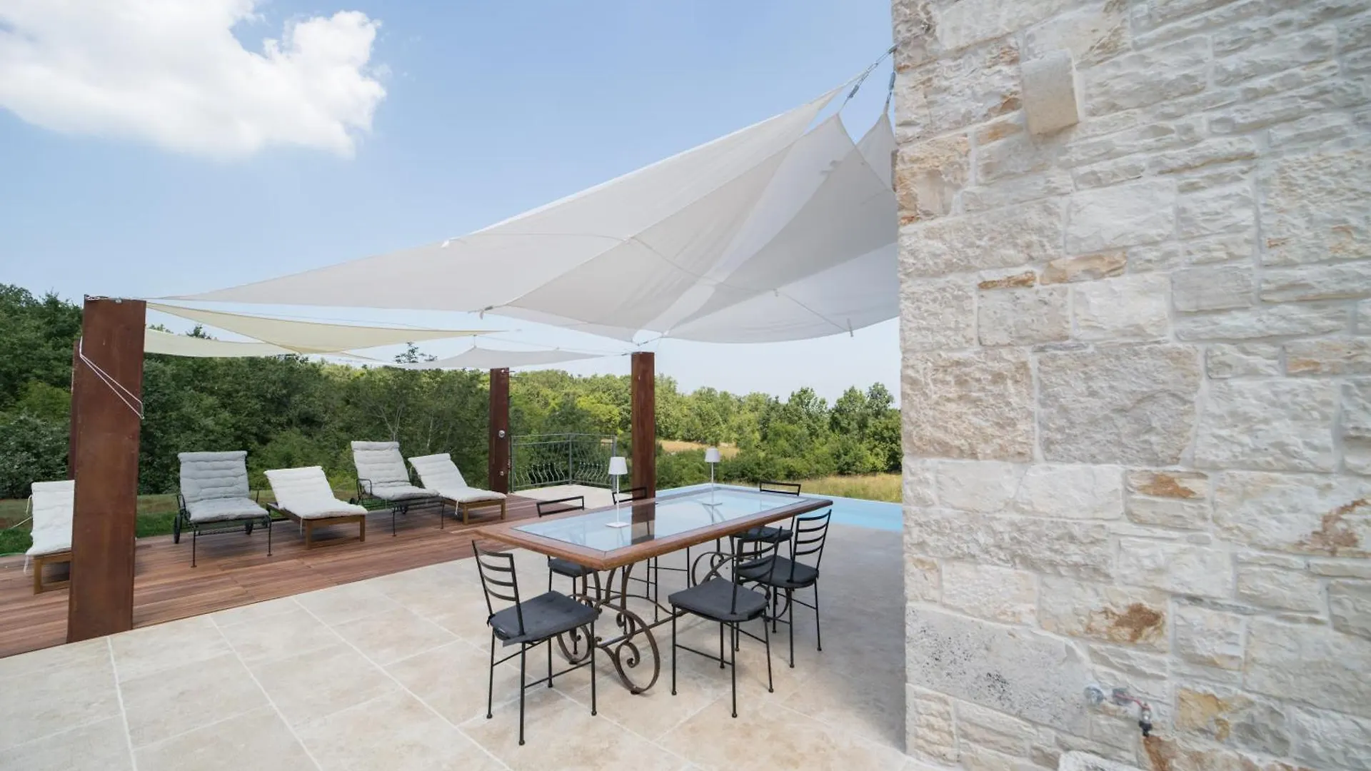 Villa Krug With 3 Bedroom And A Pool Immersed In Nature Near Buje Kremenje 0*,